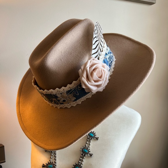 Frye Accessories - Frye Tan Hat with Pink Rose and Lace Band
